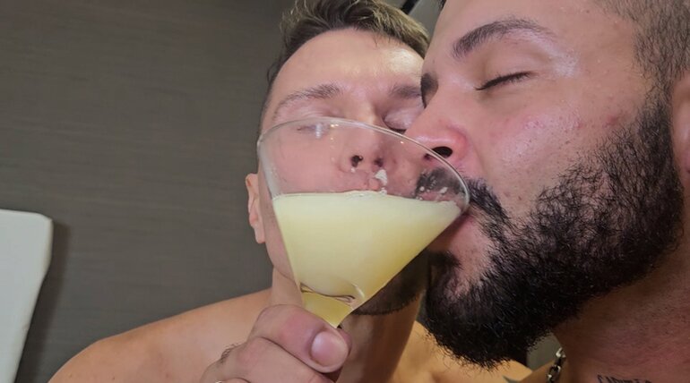 CUM PARTY in Capitao Jack